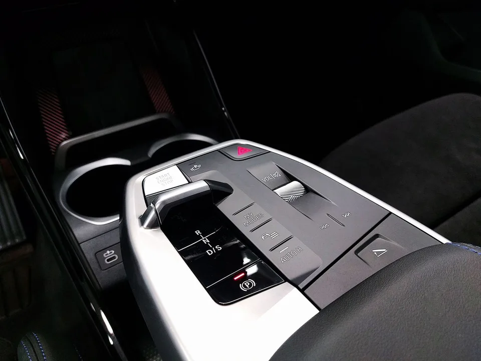 BMW X2 2024 — миниатюра 3