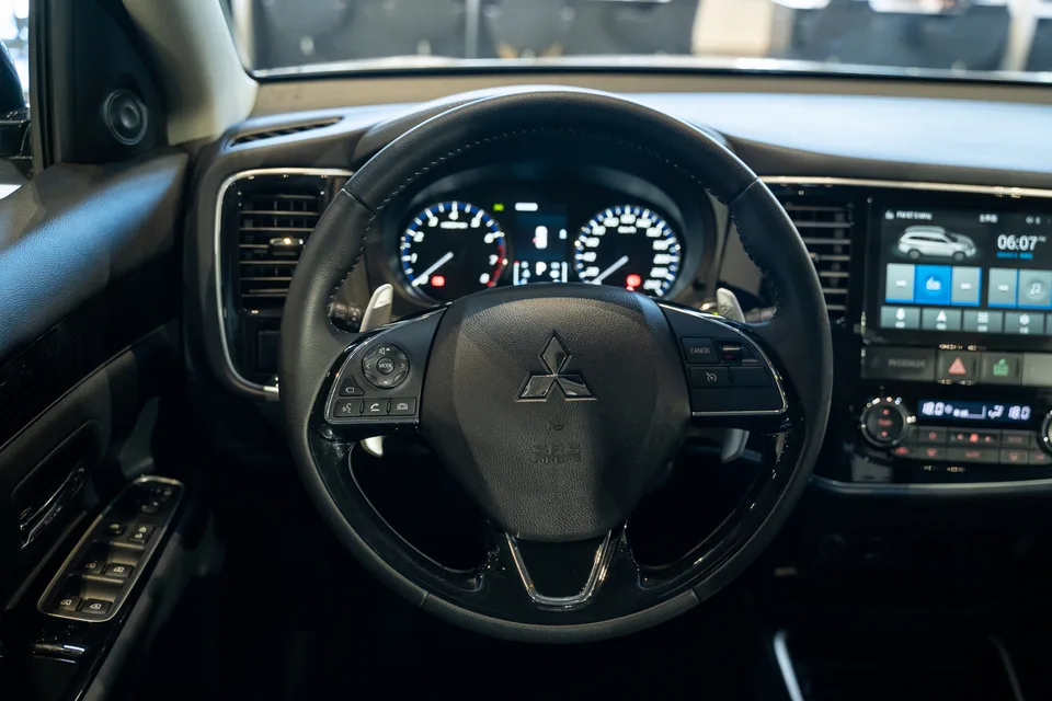 Mitsubishi Outlander 2022 — миниатюра 4