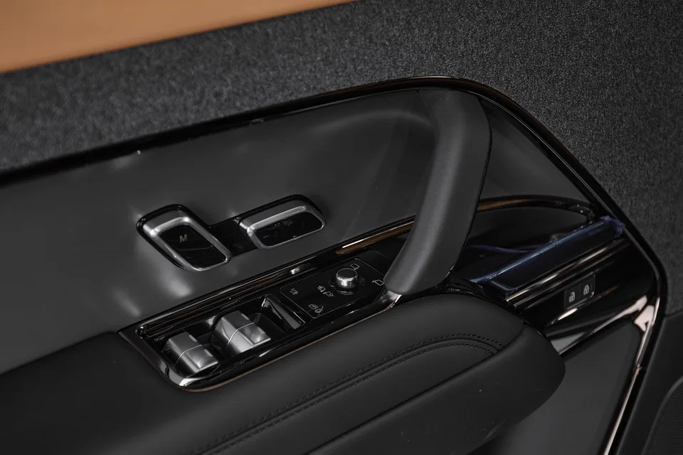 Land Rover Range Rover Sport 2024 — миниатюра 3