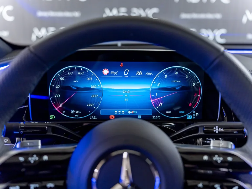 Mercedes-Benz E-Class 2025 — миниатюра 5