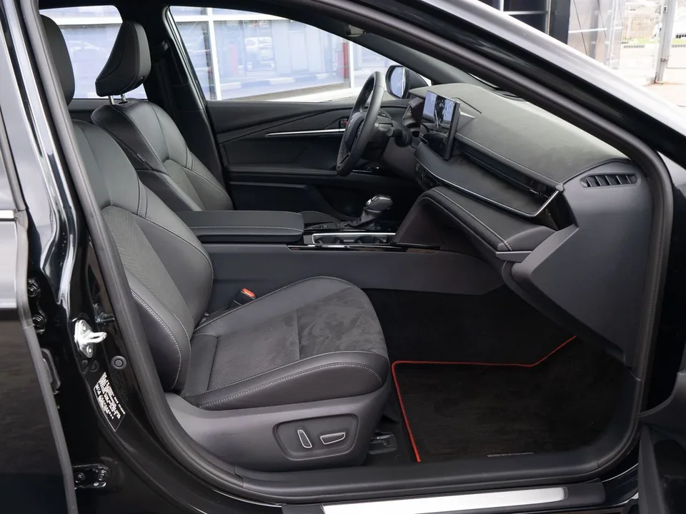 Toyota Camry 2024 — миниатюра 4
