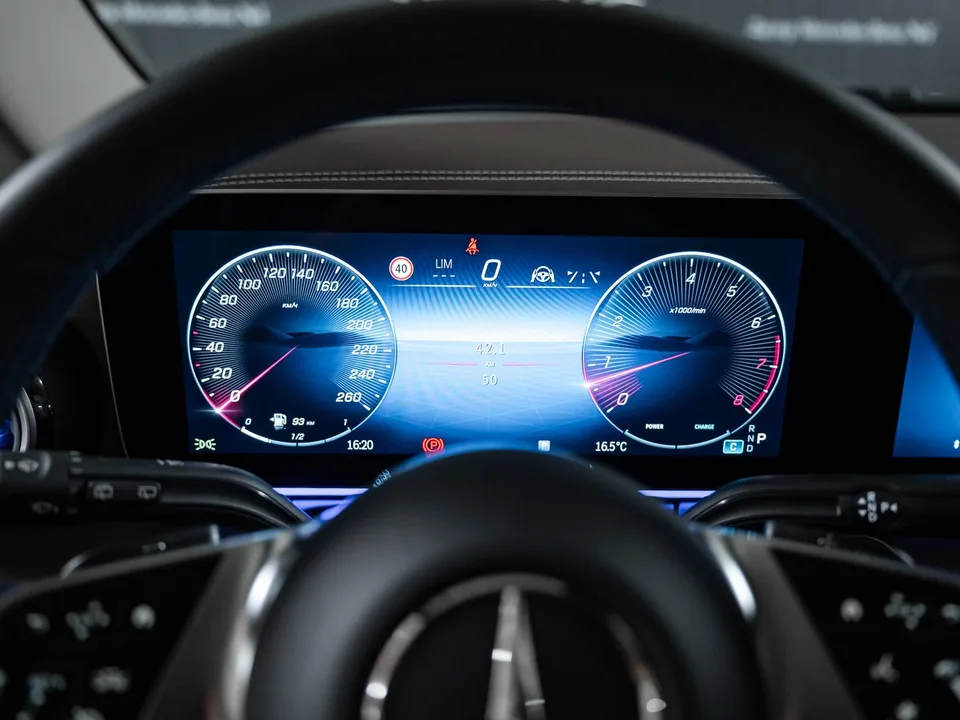 Mercedes-Benz V-Класс 2025 — миниатюра 5