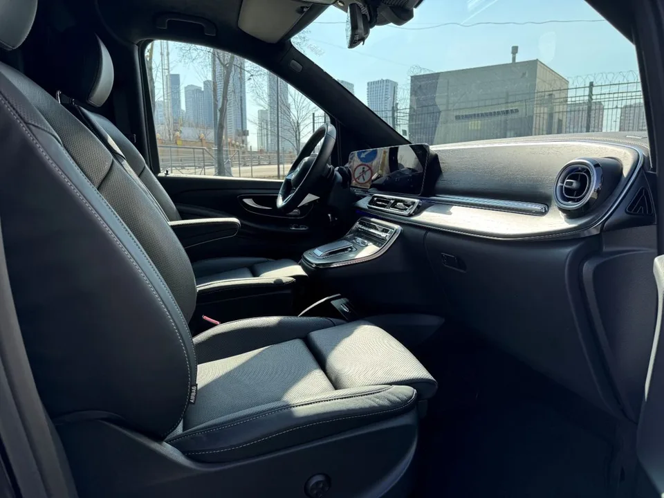 Mercedes-Benz V-Класс 2025 — миниатюра 3