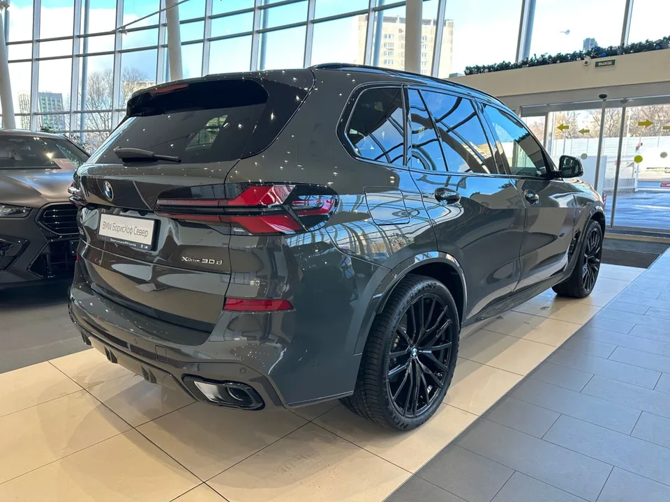 BMW X5 2025 — миниатюра 2