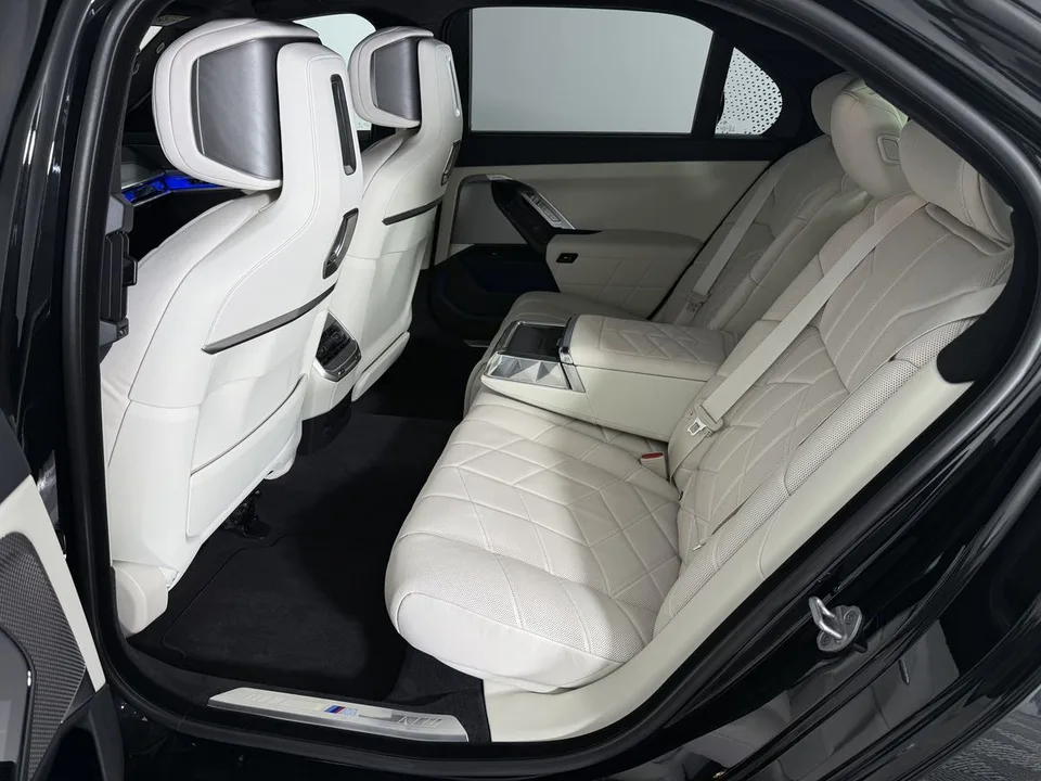 BMW 7 серия 2025 — миниатюра 5