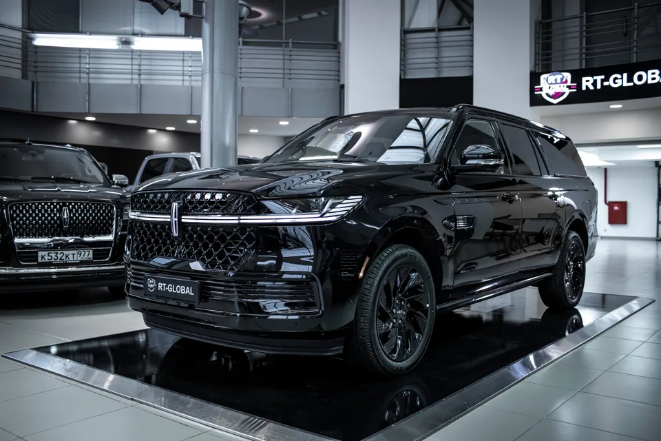 Lincoln Navigator 2025 — миниатюра 2