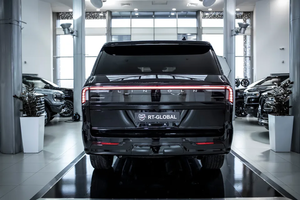 Lincoln Navigator 2025 — миниатюра 3