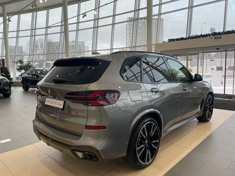 BMW X5 2025 — миниатюра 2