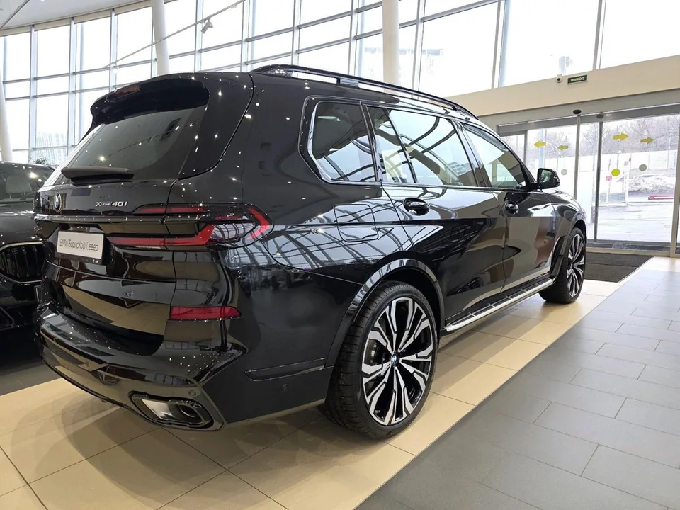 BMW X7 2025 — миниатюра 2