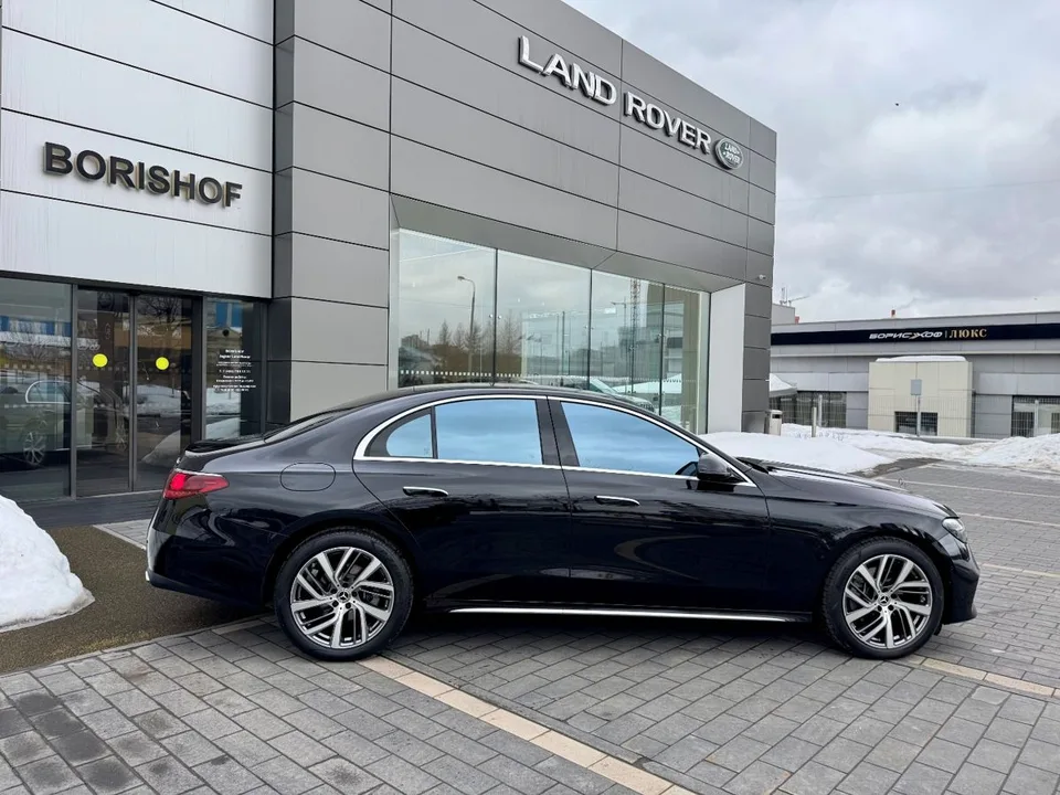 Mercedes-Benz E-Class 2025 — миниатюра 3