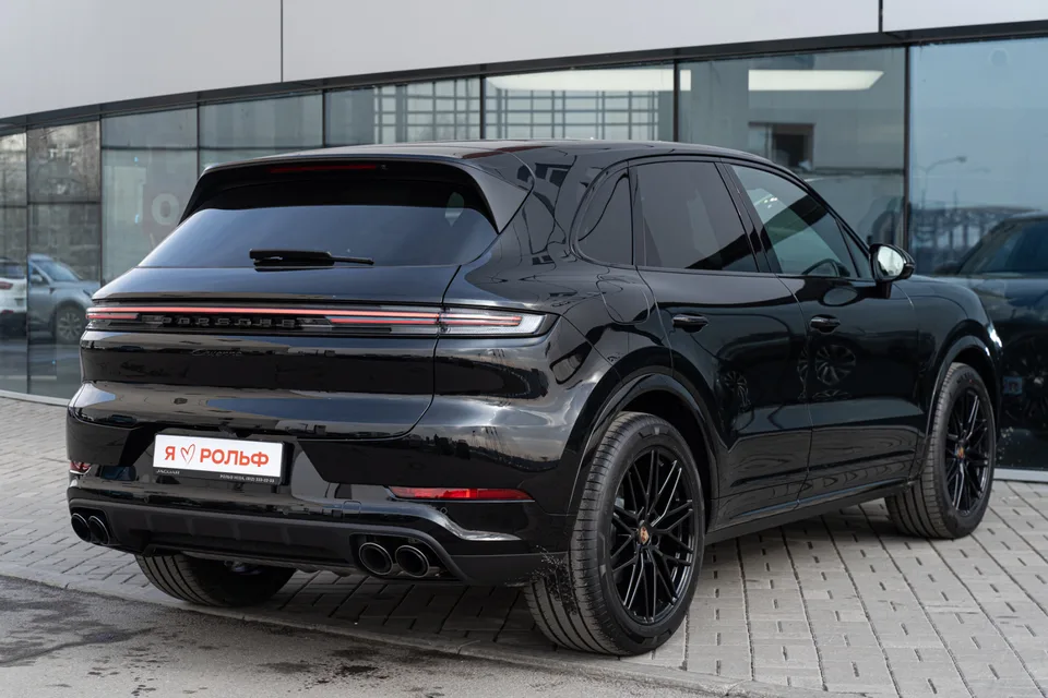 Porsche Cayenne 2025 — миниатюра 2