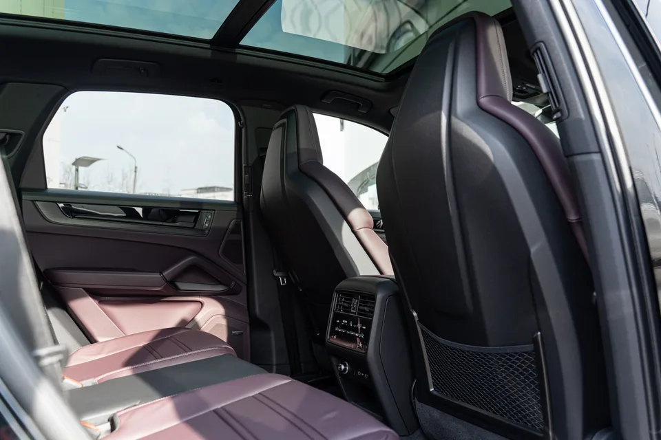 Porsche Cayenne 2025 — миниатюра 3