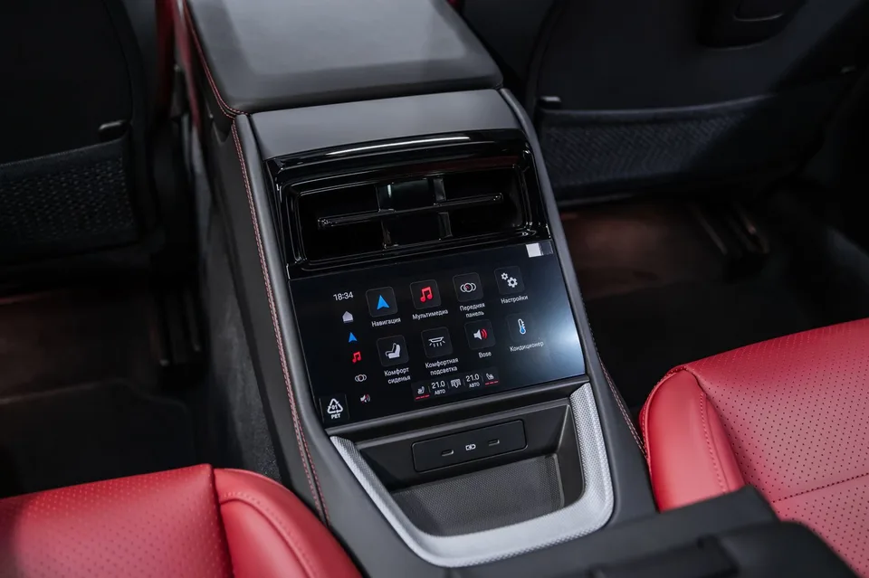 Porsche Panamera 2025 — миниатюра 2