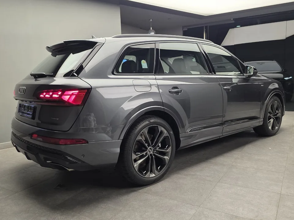 Audi Q7 2025 — миниатюра 3