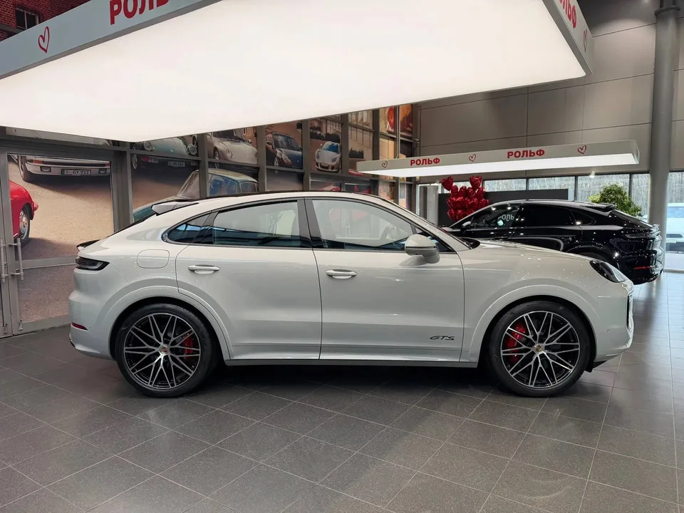 Porsche Cayenne 2025 — миниатюра 2