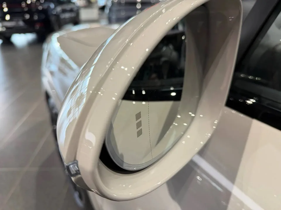 Porsche Cayenne 2025 — миниатюра 5