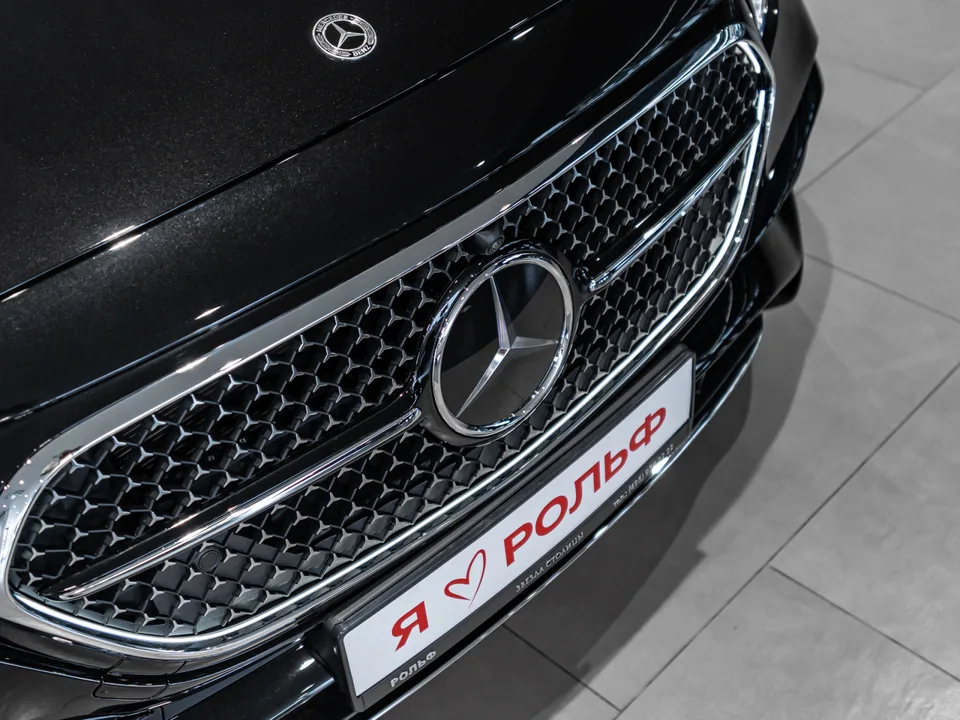 Mercedes-Benz E-Class 2025 — миниатюра 3