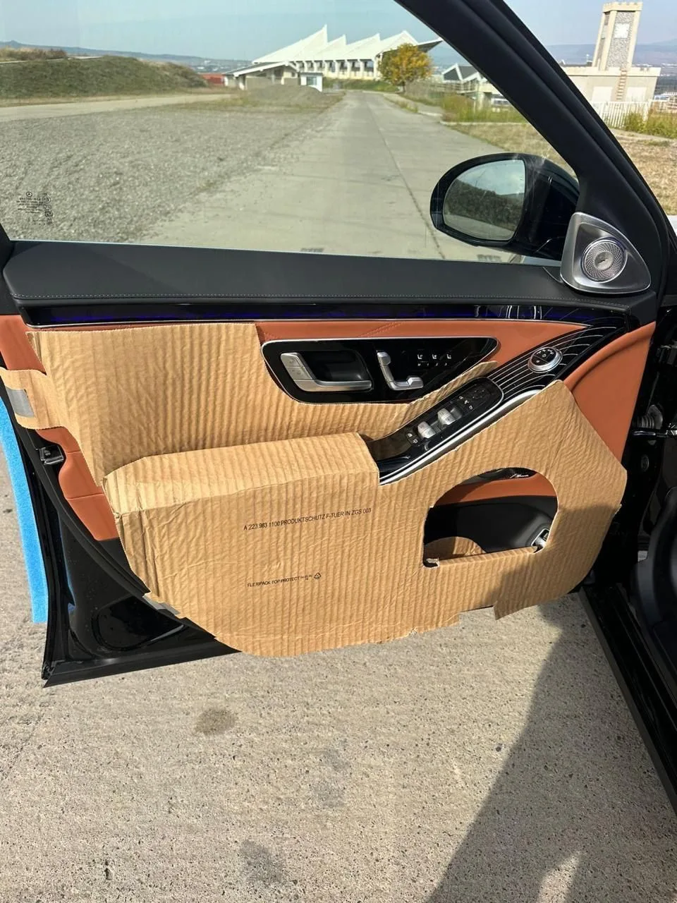 Mercedes-Benz Maybach S-Класс 2025 — миниатюра 3