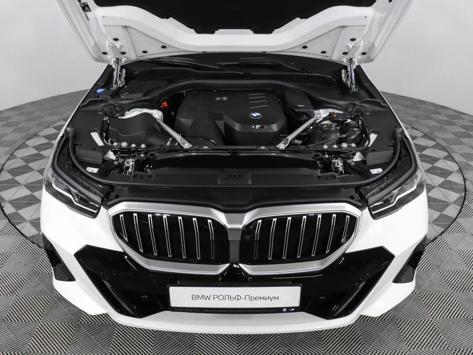 BMW 5 Series 2025 — миниатюра 3