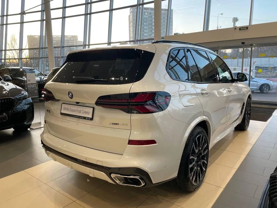 BMW X5 2025 — миниатюра 2