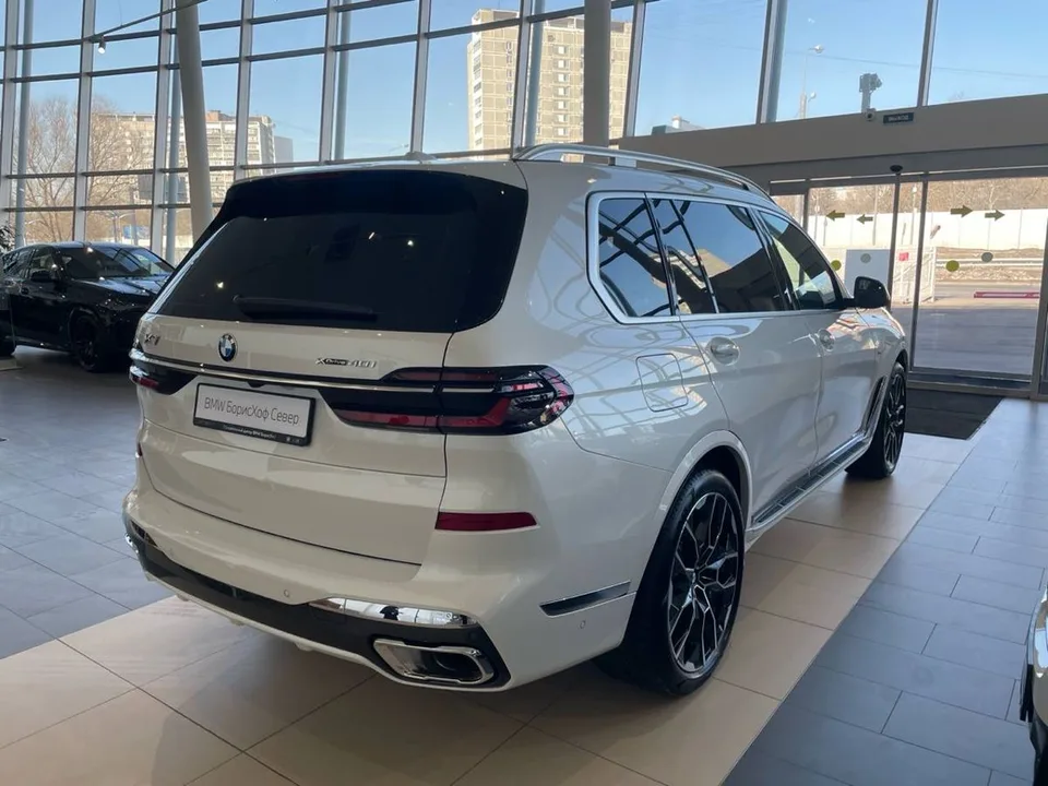 BMW X7 2025 — миниатюра 2