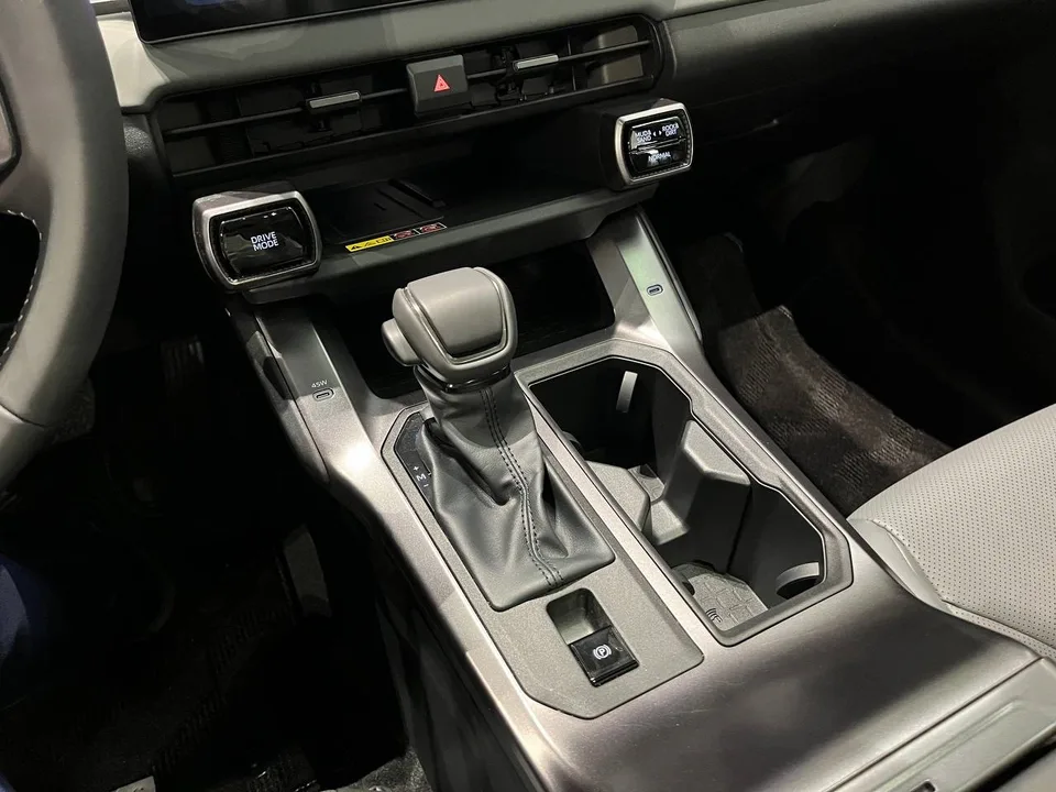 Toyota RAV4 2026 — миниатюра 5
