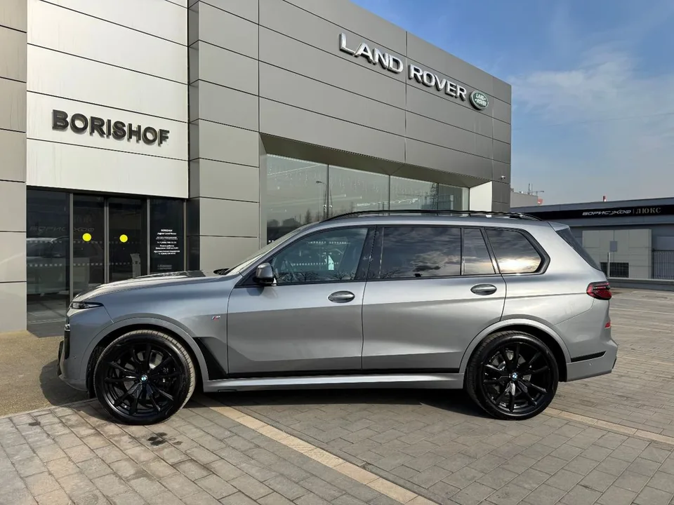 BMW X7 2025 — миниатюра 2