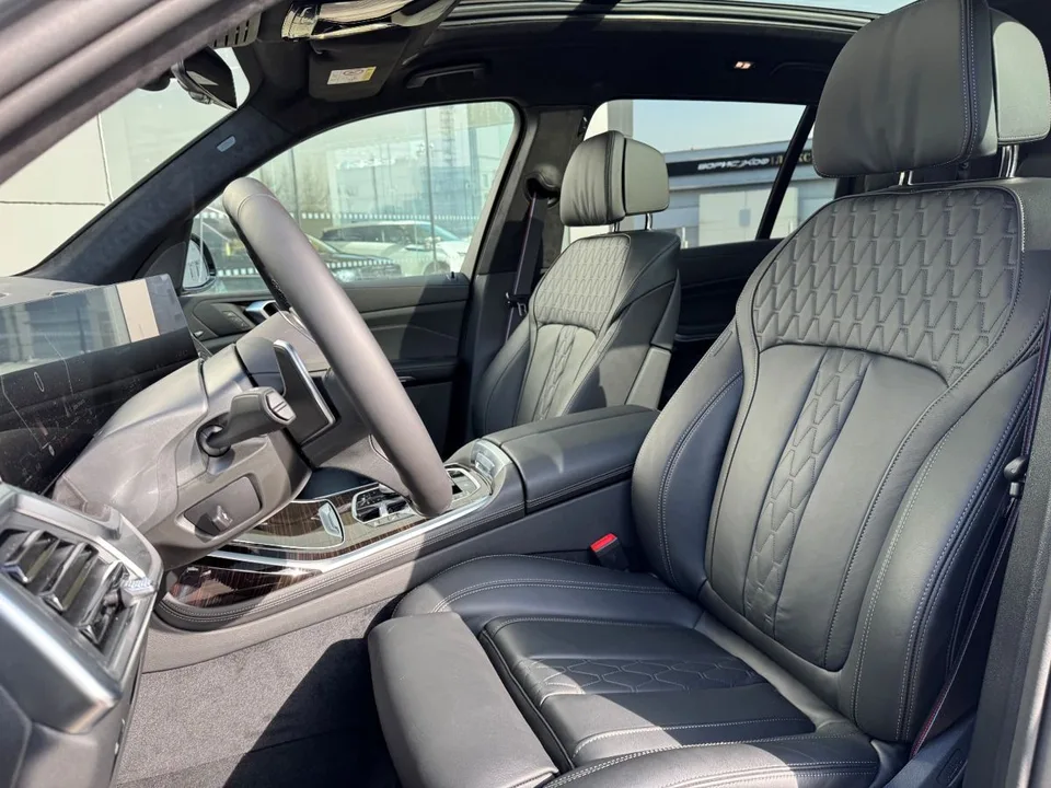 BMW X7 2025 — миниатюра 3