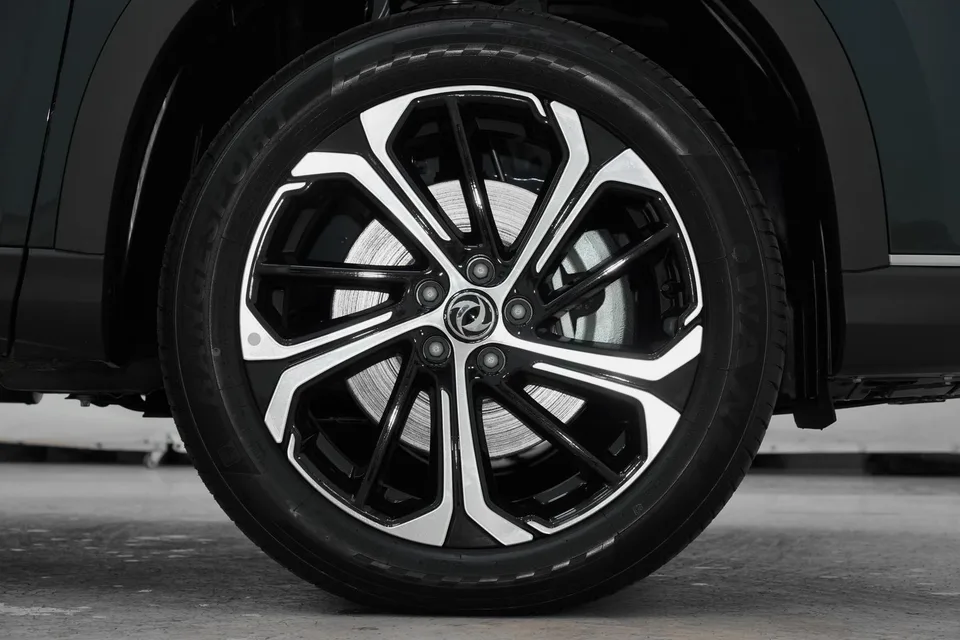 Dongfeng Huge 2024 — миниатюра 3