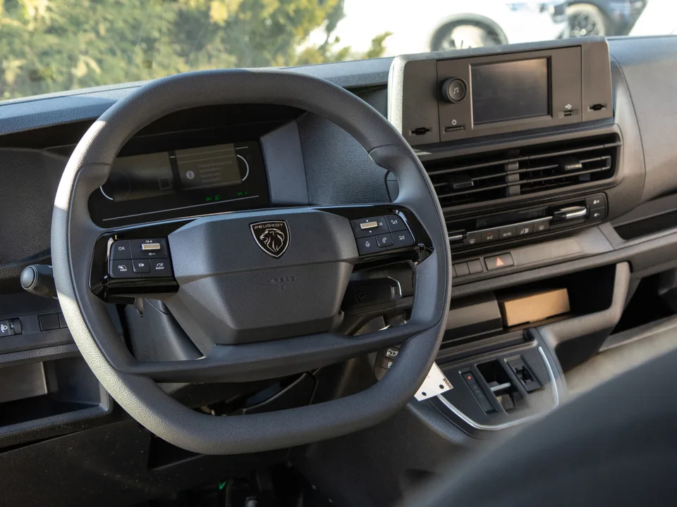 Peugeot Traveller 2026 — миниатюра 4