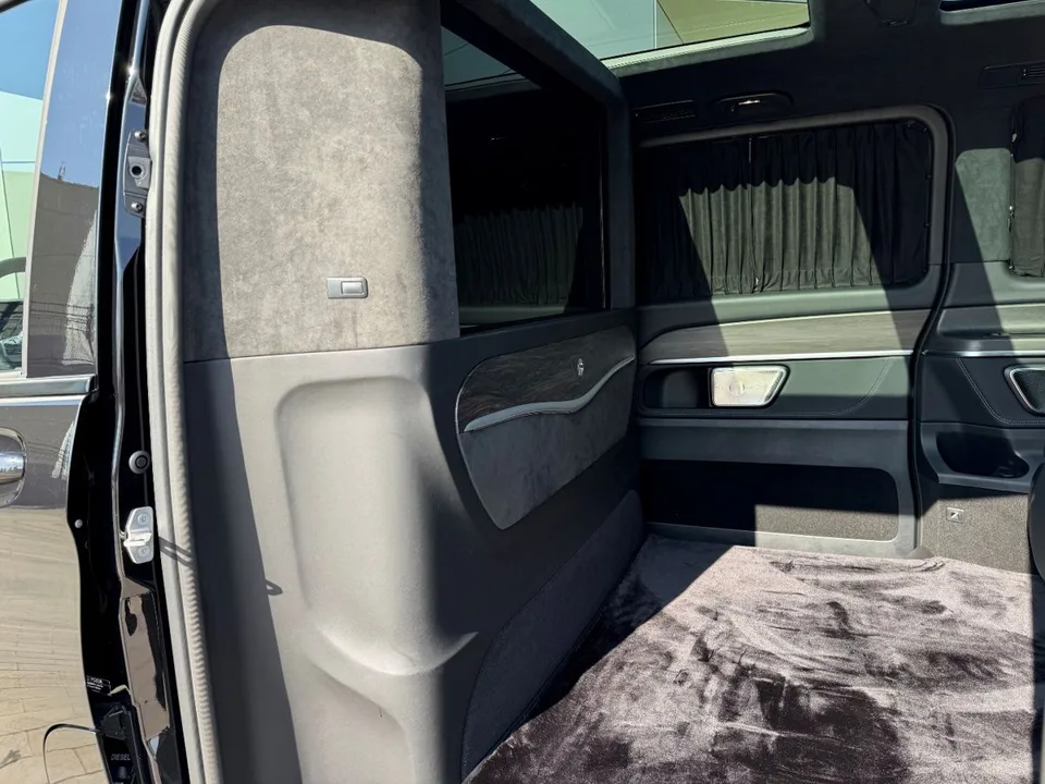 Mercedes-Benz V-Класс 2024 — миниатюра 4
