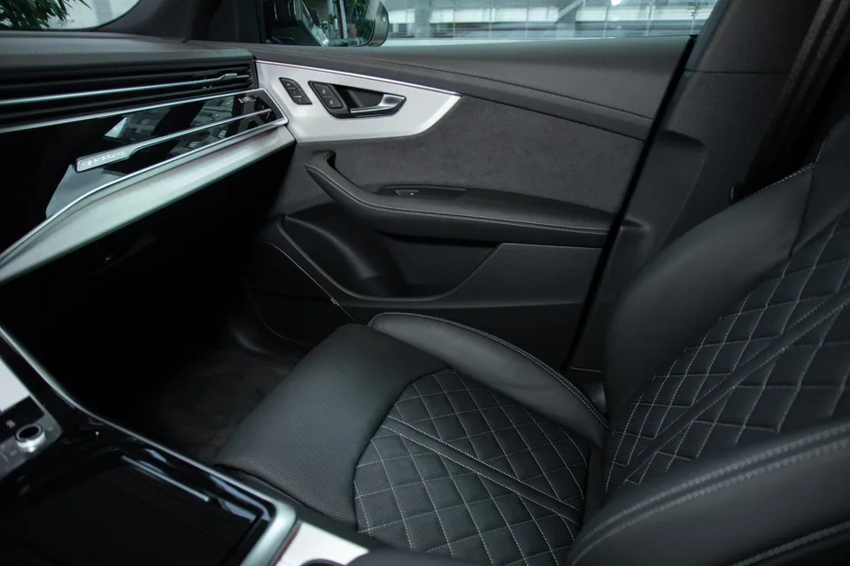 Audi Q8 2025 — миниатюра 3