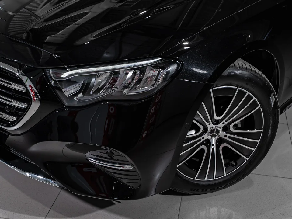 Mercedes-Benz E-Class 2025 — миниатюра 3