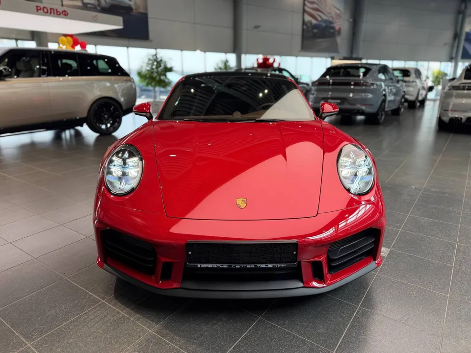 Porsche 911 2026 — миниатюра 3
