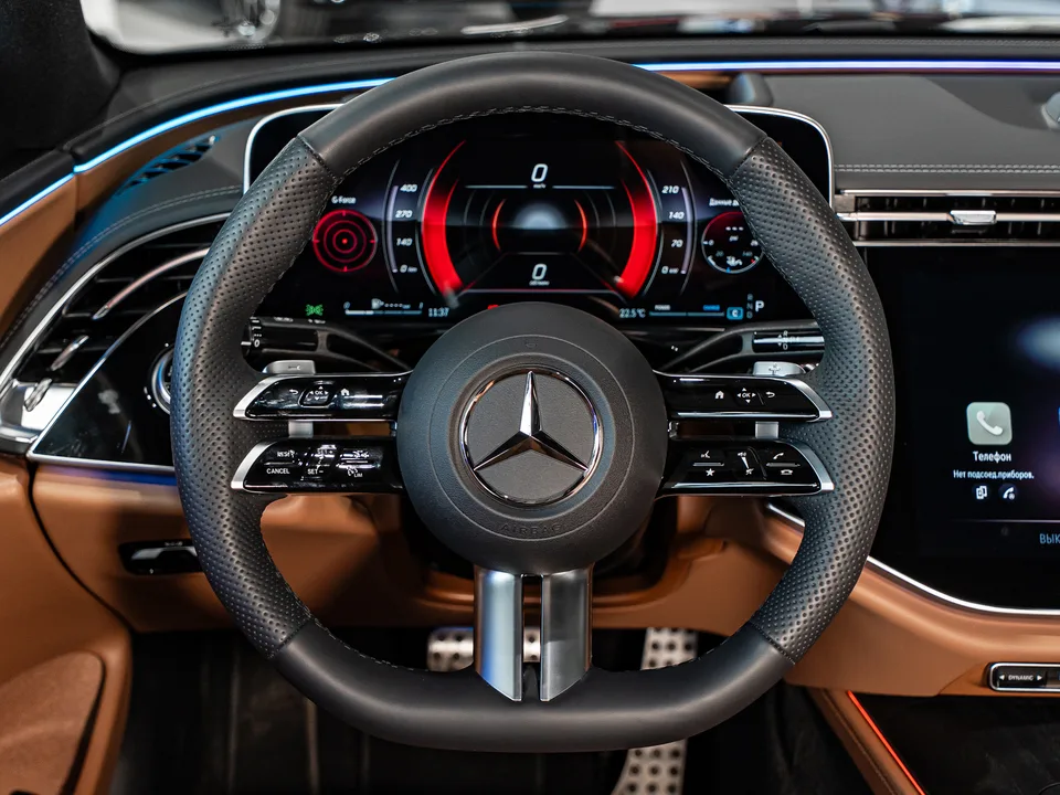 Mercedes-Benz E-Class 2025 — миниатюра 4