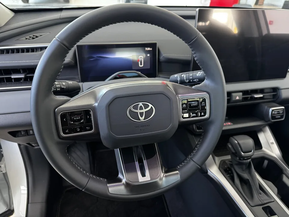 Toyota RAV4 2025 — миниатюра 3