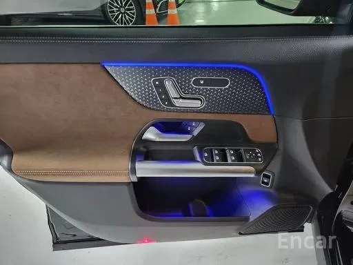 Mercedes-Benz GLA 2025 — миниатюра 4