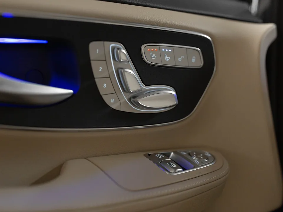 Mercedes-Benz V-Класс 2026 — миниатюра 4