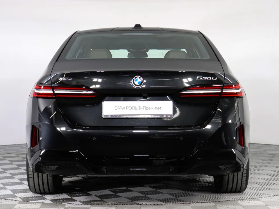 BMW 5 Series 2025 — миниатюра 2
