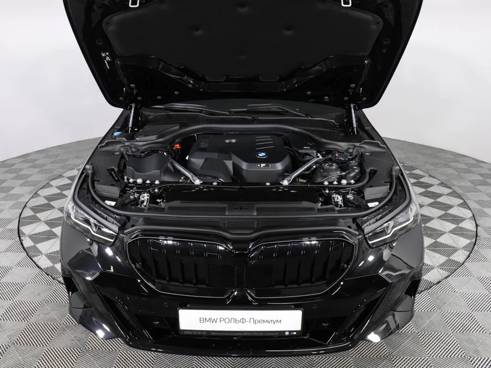 BMW 5 Series 2025 — миниатюра 3