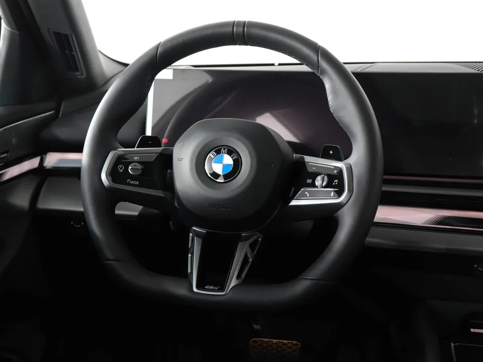 BMW 5 Series 2025 — миниатюра 4