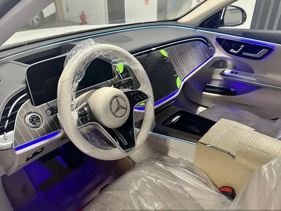 Mercedes-Benz E-Class 2025 — миниатюра 3