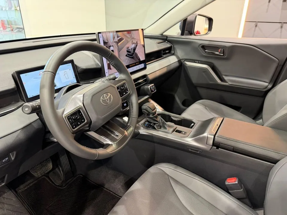 Toyota RAV4 2026 — миниатюра 3