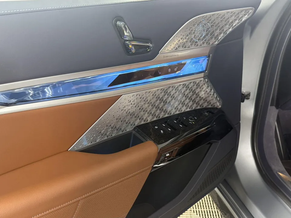 BMW 7 серия 2025 — миниатюра 3