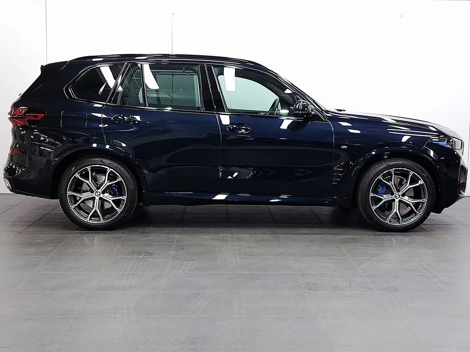 BMW X5 2025 — миниатюра 2