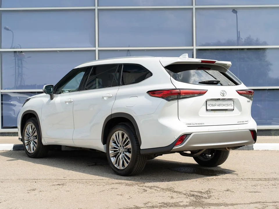 Toyota Highlander 2026 — миниатюра 2