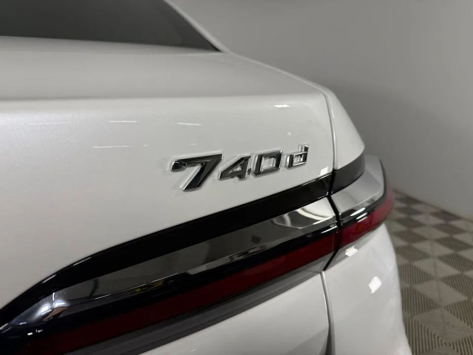 BMW 7 серия 2024 — миниатюра 3