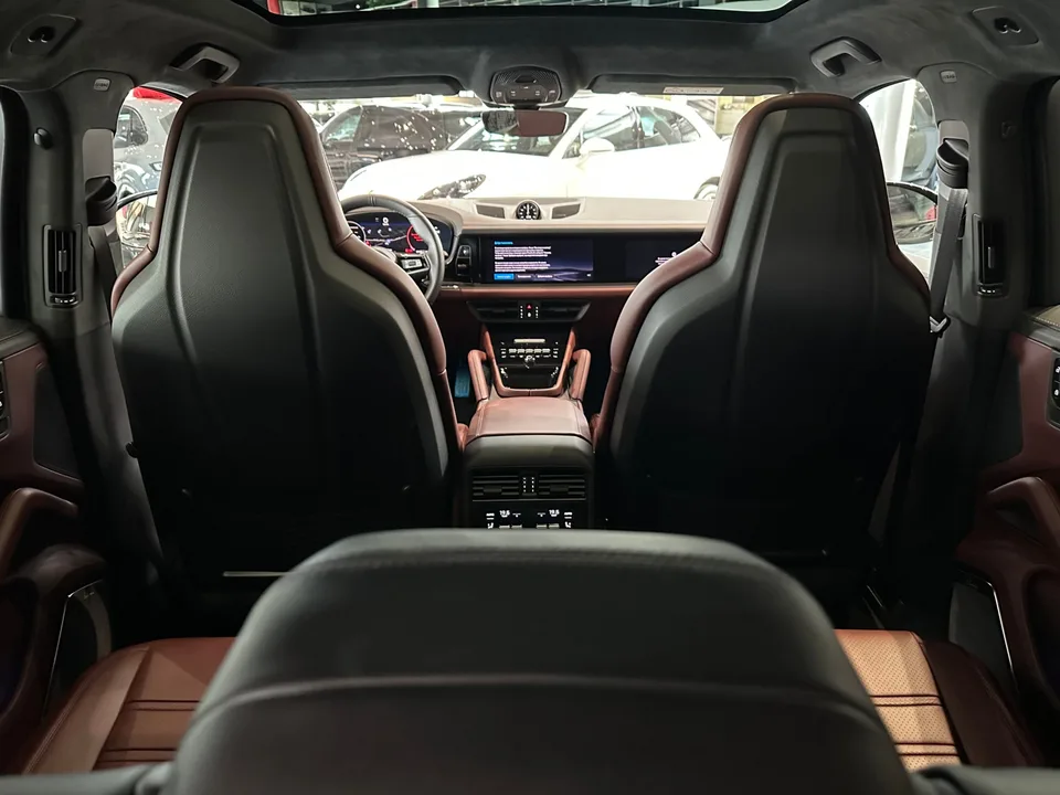 Porsche Cayenne 2026 — миниатюра 4