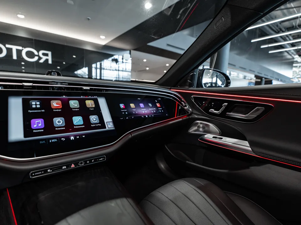 Mercedes-Benz E-Class 2025 — миниатюра 5