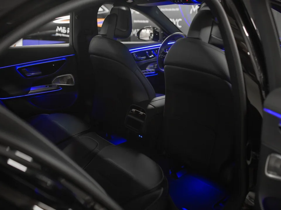 Mercedes-Benz E-Class 2025 — миниатюра 3